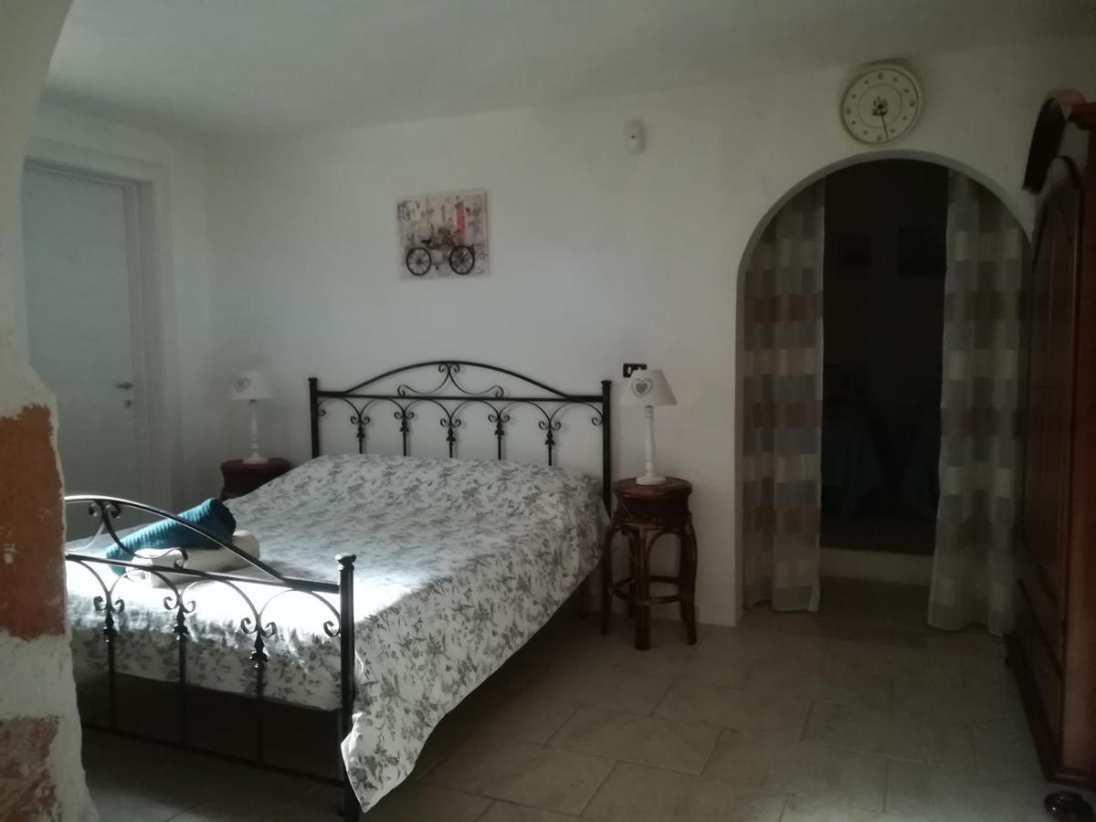 Trullo Alessandro E Villa Raffaela 산비토데이노르만니 외부 사진