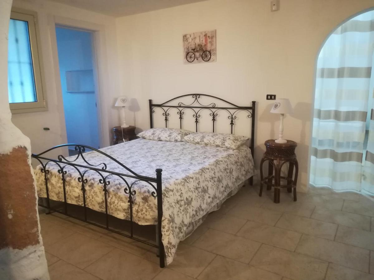 Trullo Alessandro E Villa Raffaela 산비토데이노르만니 외부 사진