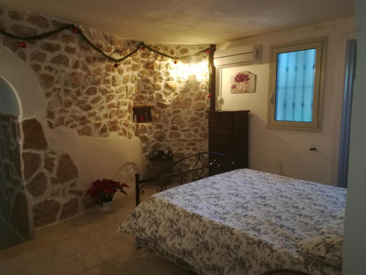Trullo Alessandro E Villa Raffaela 산비토데이노르만니 외부 사진
